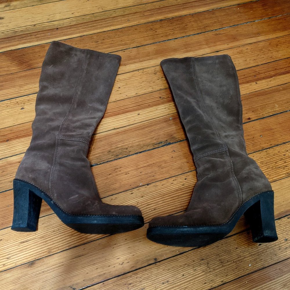 LaCanadienne Suede Boots
